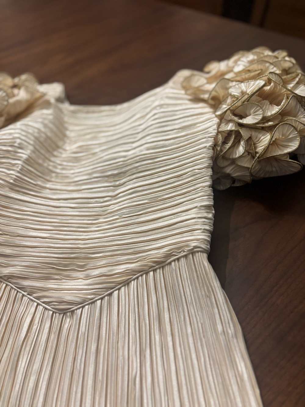 Vintage Ivory Pleated Maxi Dress Statement Sleeves Rosette Formal 10 - Picture 14 of 16